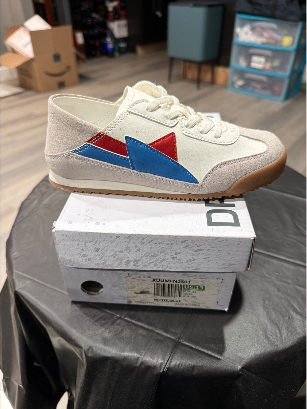 Dream Pairs Youth Trainers – Size 13 – White/Blue/Red